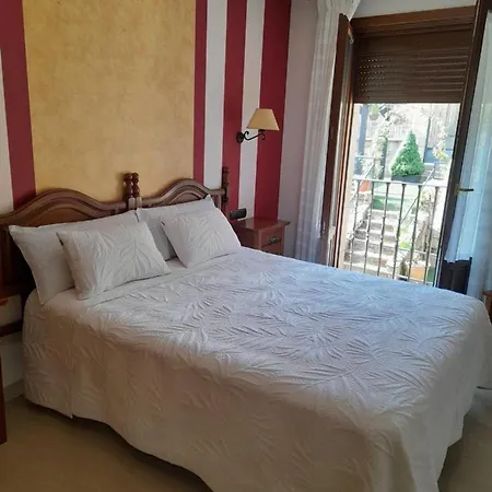 Lagunas De Urbion Country house *